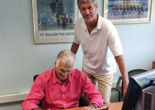 Υπέγραψε στον Άρη ο Μαρκόπουλος, ανακοινώθηκαν και οι συνεργάτες του