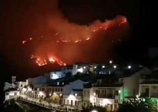 Χιλιάδες άνθρωποι απομακρύνθηκαν λόγω της φωτιάς στα Κανάρια Νησιά