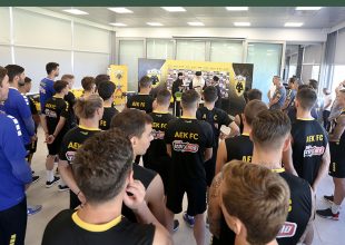 Αγιασμός για την οικογένεια της ΑΕΚ στα Σπάτα (ΦΩΤΟ)