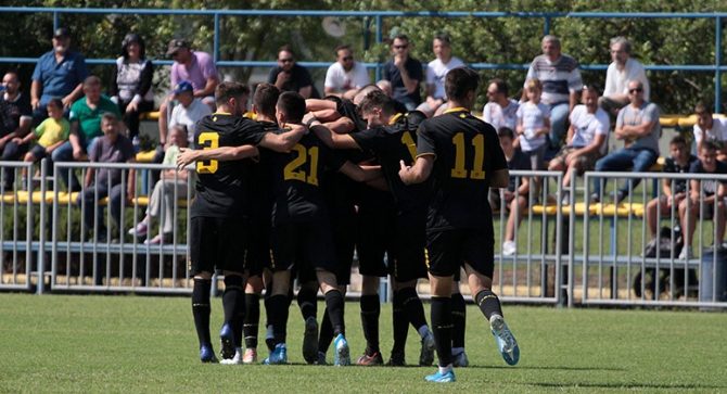 Το αγωνιστικό πρόγραμμα της Ακαδημίας ΑΕΚ 7-8/12 Το αγωνιστικό πρόγραμμα της Ακαδημίας ΑΕΚ 7-8/12