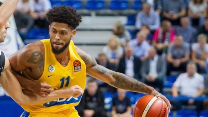 Ο Ντόρσεϊ αποχαιρέτησε την Μακάμπι (pic)