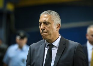 Κωστένογλου: «Συνεχίζουμε ταπεινοί και μονιασμένοι – Θα δικαιωθώ για τον κόσμο…»