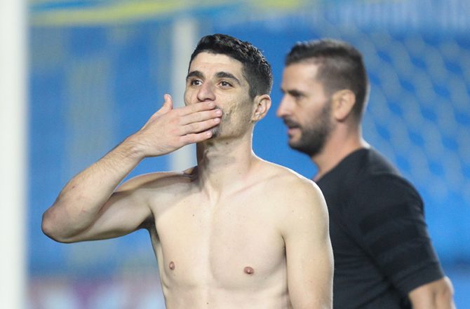 Ο αρχηγός είναι εδώ!
