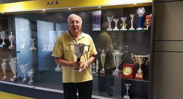Μπαμπανικολός: «Πήρε το αυτόγραφο και πήγε στον ΣΕΓΑΣ…»