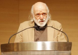 Πέθανε ο Νάνος Βαλαωρίτης