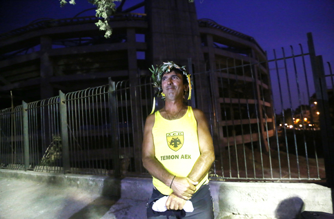 Ο Τέμον ΑΕΚ δώρισε φανέλα συλλεκτικής αξίας στο Μουσείο Ιστορίας της ΑΕΚ (ΦΩΤΟ)