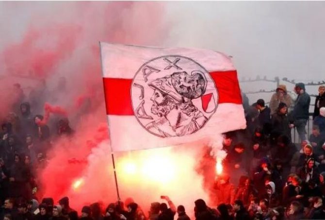 Tιμωρία της UEFA στον Άγιαξ – Χωρίς οπαδούς στα εκτός έδρας με Τσέλσι και Λιλ