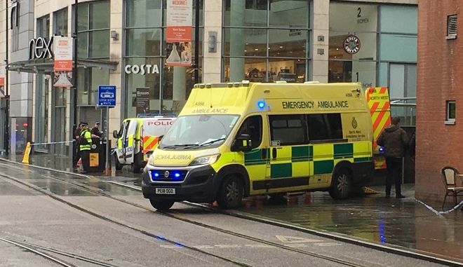 Mάντσεστερ: Επίθεση με μαχαίρι σε εμπορικό