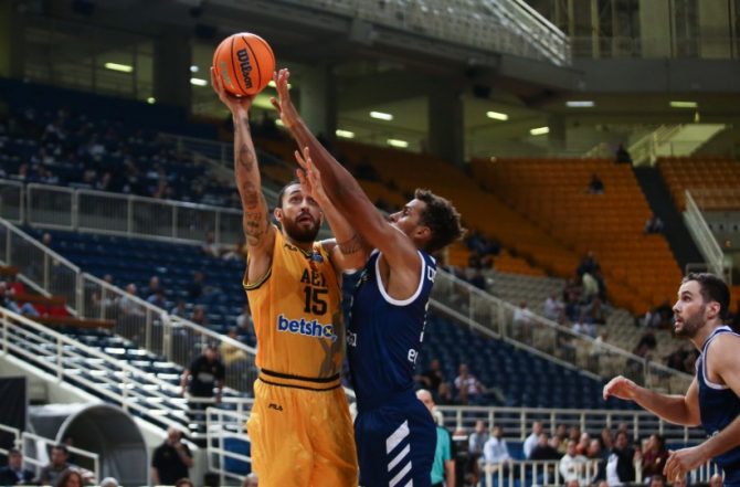 Βγήκε από το νοσοκομείο ο Χρυσικόπουλος