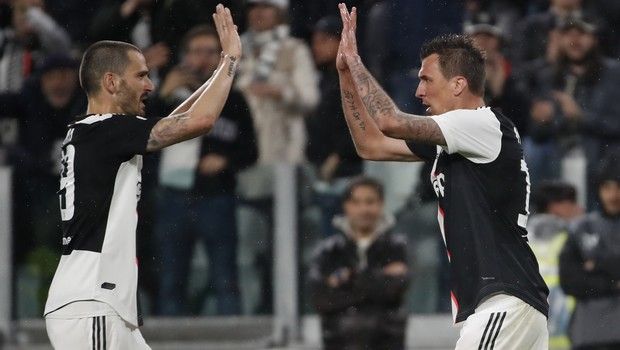Tuttosport: “Συμφωνία της Μάντσεστερ Γιουνάιτεντ με Μάντζουκιτς για τον Ιανουάριο” Tuttosport: “Συμφωνία της Μάντσεστερ Γιουνάιτεντ με Μάντζουκιτς για τον Ιανουάριο”