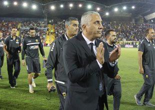 Κωστένογλου: «Ψηλά το κεφάλι, έχουμε ντέρμπι»