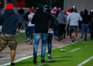 Σύλληψη οπαδού για τα επεισόδια του Ρέντη, εικόνες – σοκ με πολεμοφόδια