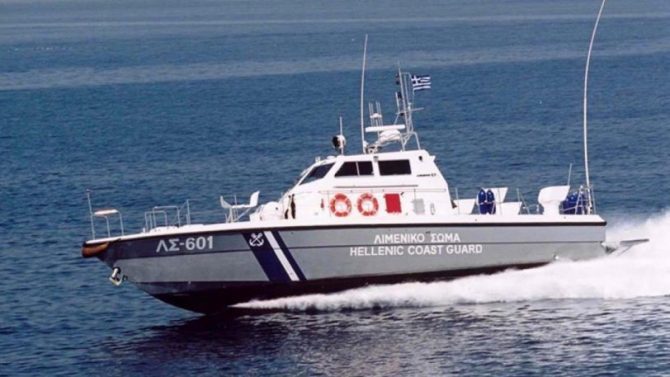 Νεκρό 3χρονο αγοράκι μετά την σύγκρουση του Λιμενικού με βάρκα μεταναστών