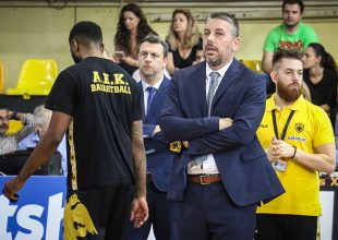 Παπαθεοδώρου: «Όλους τους παίκτες της ΑΕΚ τους υπολογίζω κανονικά, όπως και τον Τολιόπουλο!»