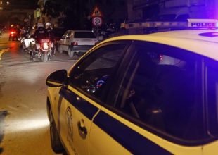 Έκλεψαν δύο γεμιστήρες με σφαίρες και χειροπέδες από αυτοκίνητο αστυνομικού
