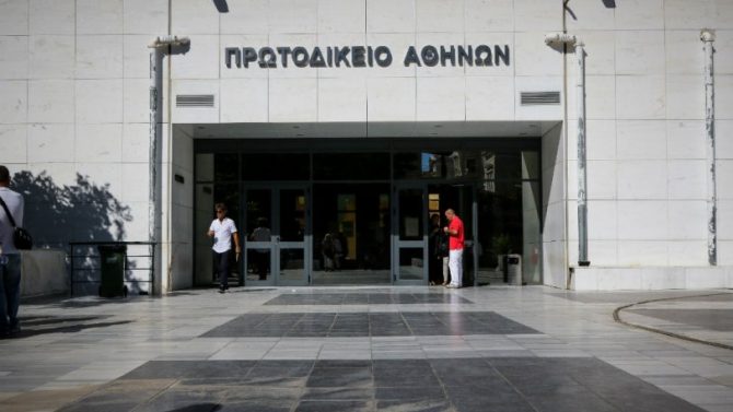 Aπόφαση σταθμός: Το πρωτοδικείο έδωσε επιμέλεια παιδιού σε πατέρα, η μητέρα πληρώνει διατροφή