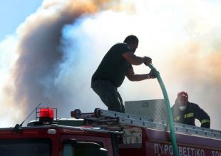 Τραγωδία στην Ασπροβάλτα: Γυναίκα απανθρακώθηκε μέσα σε τροχόσπιτο σε κάμπινγκ