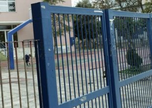 Κορωνοϊός: Κλείνουν δημοτικά και νηπιαγωγεία από Δευτέρα