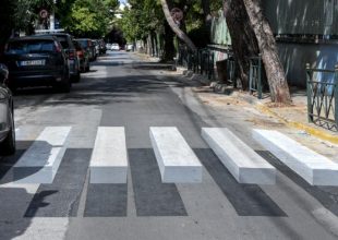 Η πρώτη τρισδιάστατη διάβαση πεζών στην Αθήνα! (pics)