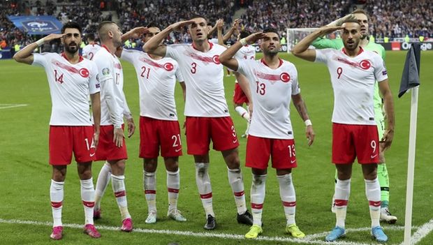 Η UEFA ξεκινά πειθαρχική έρευνα για την Τουρκία