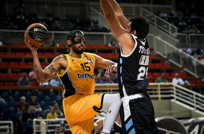 Ο Χρυσικόπουλος στο match programme