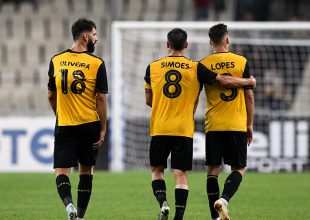 Της αρέσει να βάζει… δύσκολα!