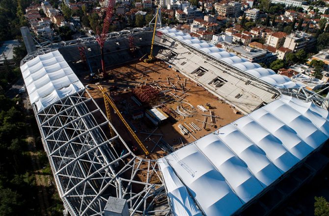 Κυριακή στην «Αγιά Σοφιά» για να βρούμε γιατρειά (VIDEO)