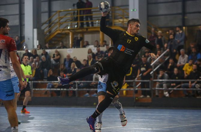 Χιμένεθ: «Η Ελλάδα πήρε νωρίς μέτρα και τα πάει πολύ καλά»
