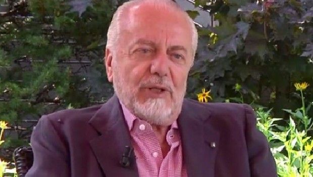Daily Mail: “Πρόταση 560 εκατ.ευρώ για την αγορά της Νάπολι”