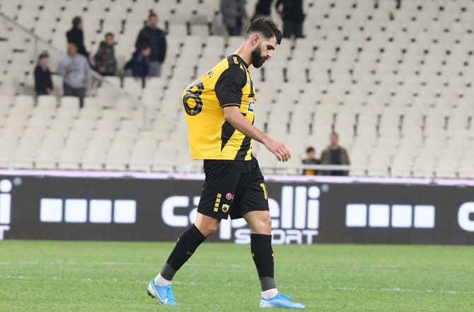 Πήρε την μπάλα σπίτι του ο… Ολιβέιρα (ΦΩΤΟ)
