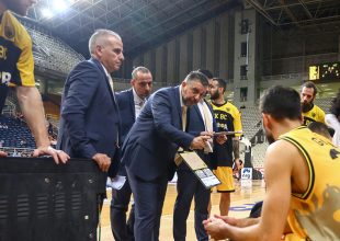 Παπαθεοδώρου: «Με συγκέντρωση και με τον κόσμο στο πλευρό μας για τη νίκη!»