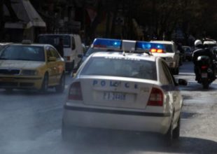 Μολότοφ, πέτρες και χημικά σε Θεσσαλονίκη και Πάτρα