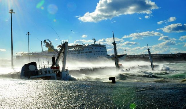 Ρόδος: Αίτημα κήρυξης του νησιού σε κατάσταση έκτακτης ανάγκης Ρόδος: Αίτημα κήρυξης του νησιού σε κατάσταση έκτακτης ανάγκης