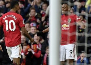 Premier League: Άνετη νίκη με τριάρα για την Γιουνάιτεντ