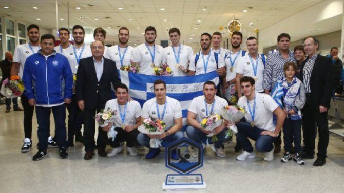 Στην Ελλάδα με την κούπα οι Παγκόσμιοι πρωταθλητές (pics)