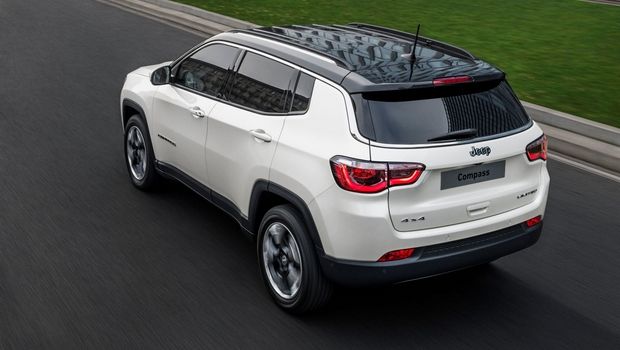 Jeep: Έκπτωση στο Compass έως 1.800 ευρώ Jeep: Έκπτωση στο Compass έως 1.800 ευρώ