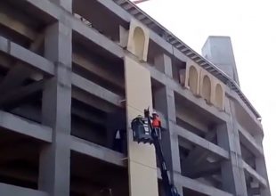 Ντύνεται εξωτερικά η «Αγιά Σοφιά» (VIDEO)
