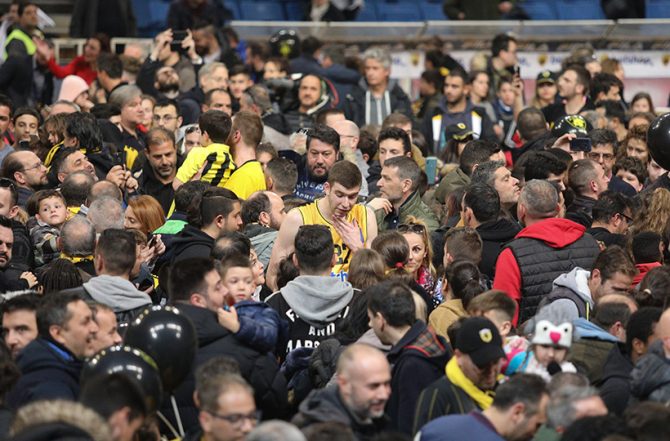 Πρόστιμο στην Βασίλισσα για το ματς με ΠΑΟ