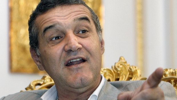 Στεάουα: Ο Μπεκάλι “τελείωσε” 13 παίκτες! Στεάουα: Ο Μπεκάλι “τελείωσε” 13 παίκτες!