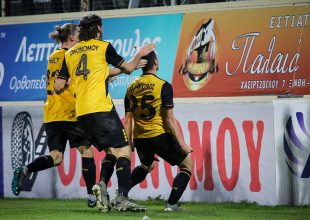 Νίκη με… μισό γκολ!