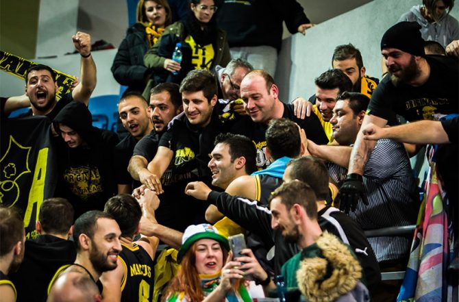 Νικολάου: «Στηρίζουμε τη Βασίλισσα – Τιμάμε τον Κώστα Βουτσά»