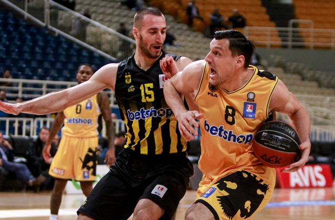 «Ο Ματσιούλις εξετάζει τις επιλογές του, απέχει πολύ ακόμη για να ανανεώσει με την ΑΕΚ»