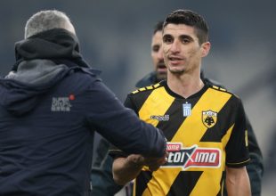 Συμπλήρωσε κάρτες ο Μάνταλος
