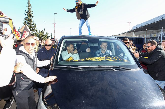 Στις 17:05 η άφιξη του Αραούχο στο Ελ. Βενιζέλος