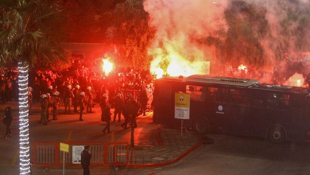 Ολυμπιακός: Πρόστιμο για τα επεισόδια πριν από το ντέρμπι