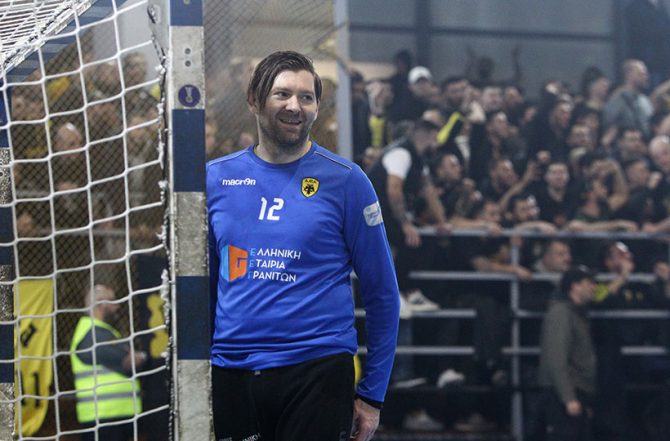 «Έδεσε» Κοσάνοβιτς η ΑΕΚ