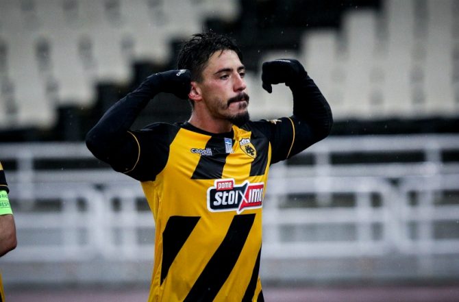 Ο Σιμόες προπονείται σπίτι (VIDEO)