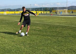 Το AEK TV στην πρώτη προπόνηση του Σιμάνσκι!