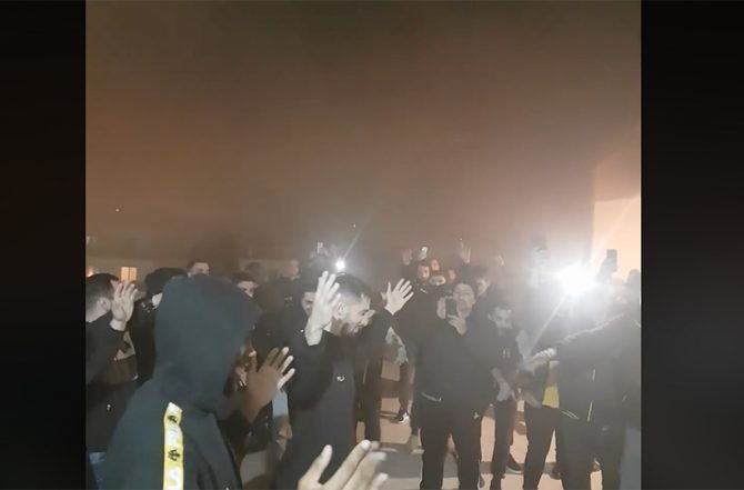 Πανικός για τη Βασίλισσα στη Ρόδο (vid)