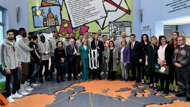 Παναθηναϊκός: Επίσκεψη στην Ογκολογική Μονάδα Παίδων “Μαριάννα Β. Βαρδινογιάννη”